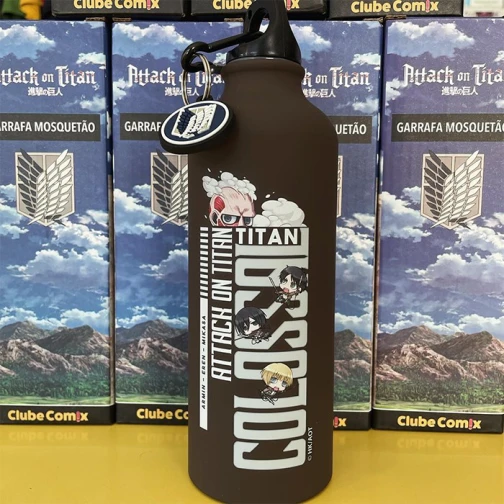 GARRAFA COM MOSQUETÃO ATTACK ON TITAN 